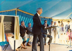Paul Ramsay addresses guests at the handover ceremony of Hollywood Hospital in 1994